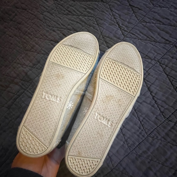 Women Snowflake TOMs size 8.5 - Picture 4 of 4